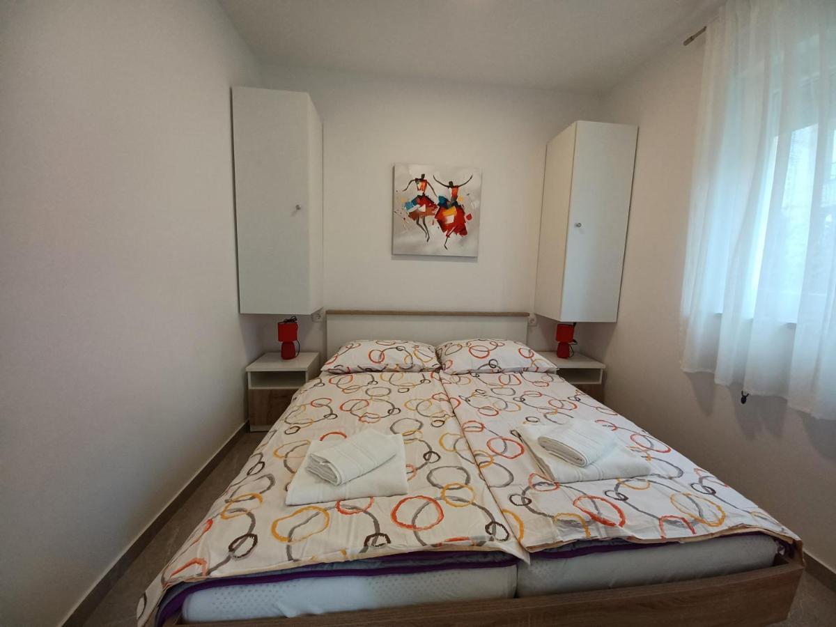 Apartments Leon 1 Новиград Экстерьер фото